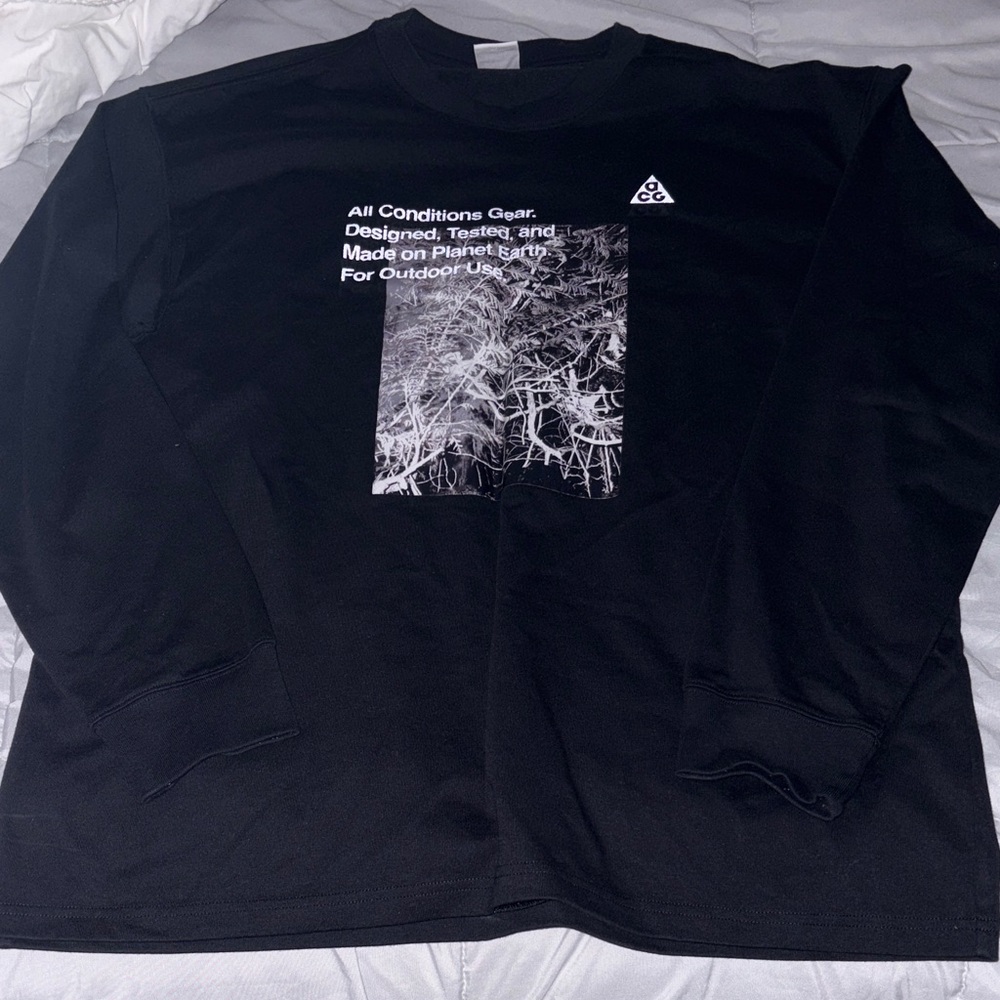 Nike ACG Black Long Sleeve Graphic Crewneck Tee with White Print